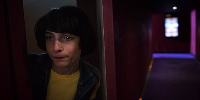 イレブンとの関係に悩み、ウィルともすれ違いを起こすマイク